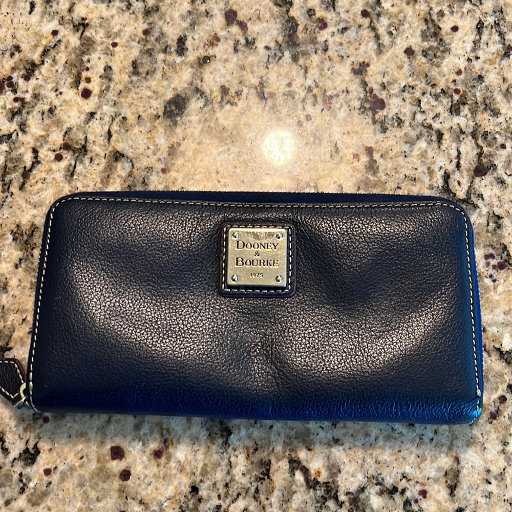 Dooney & Bourke Large Zip Wallet Navy Blue